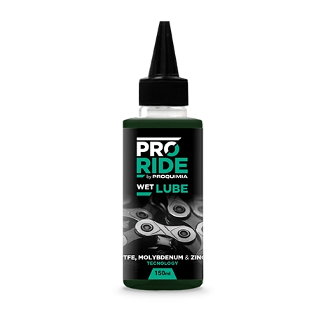 PRORIDE Wet Lube, lubricante para cadena resistente al agua en envase de producto, ofrece alta adherencia y protección duradera en lluvia, barro y condiciones húmedas.